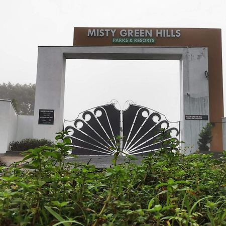 Misty Green Hills Parks & Resorts Kondotty Extérieur photo
