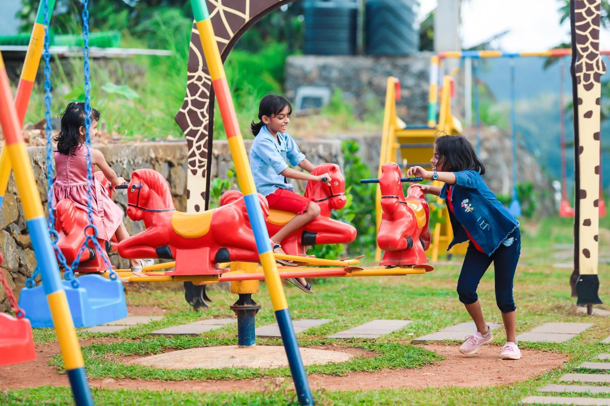 Misty Green Hills Parks & Resorts Kondotty Extérieur photo