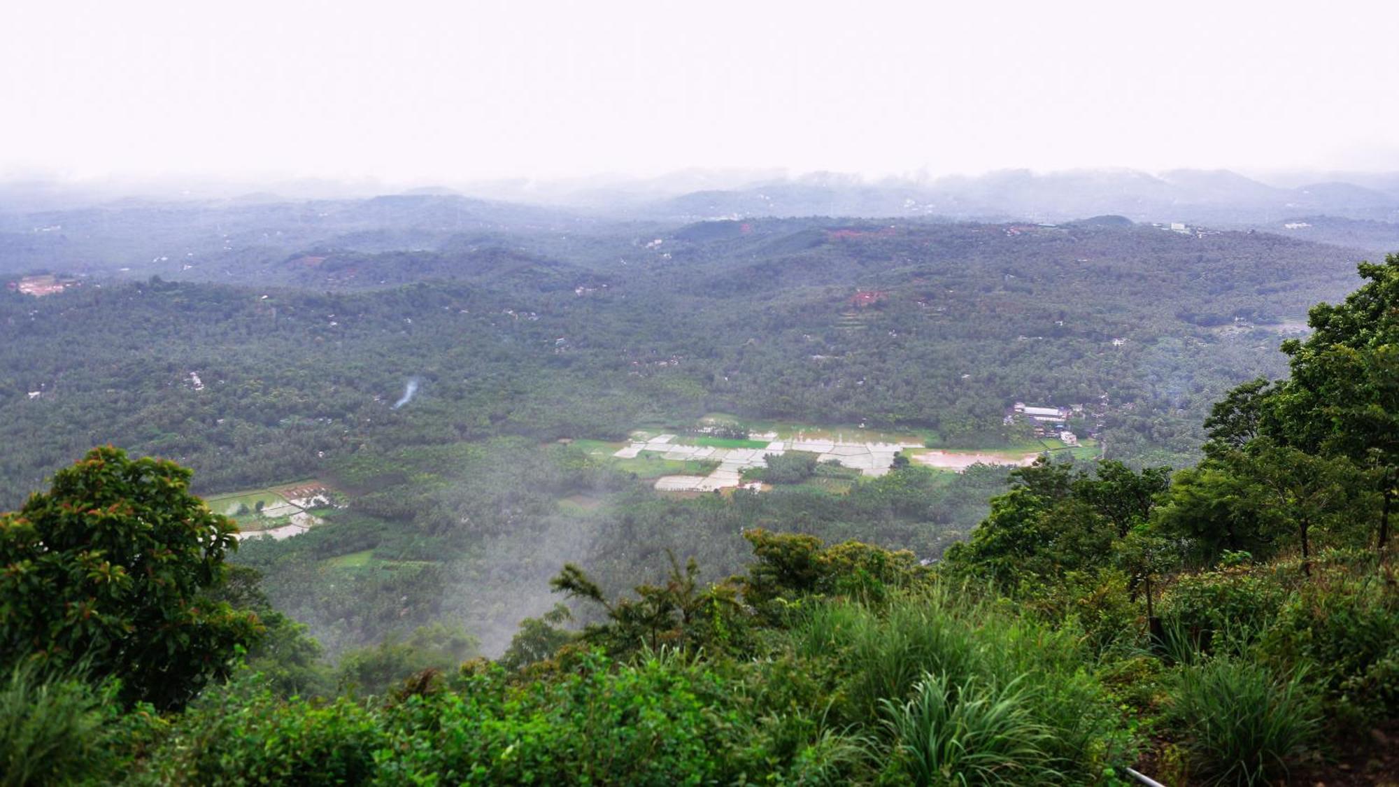 Misty Green Hills Parks & Resorts Kondotty Extérieur photo